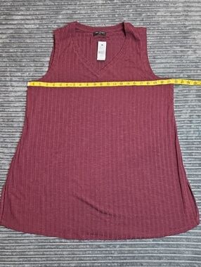 Lane Bryant Ribbed V-Neck Sleeveless Tank - Wine
